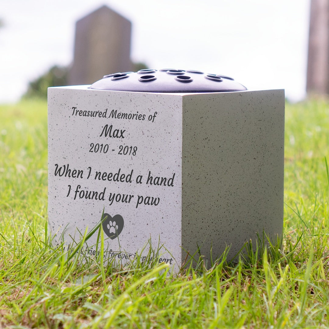 Personalised Pet Memorial Grave Flower Vase Custom Paw Print Dog & Cat Remembrance Tribute Plaque